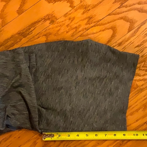 Athleta Bermuda shorts size XS - Picture 6 of 6